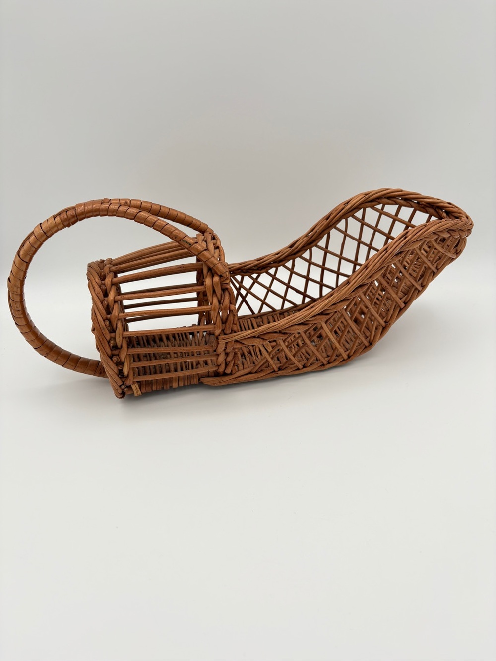 Wicker Rattan Basket/Wine Bottle Holder/Carrier with handle